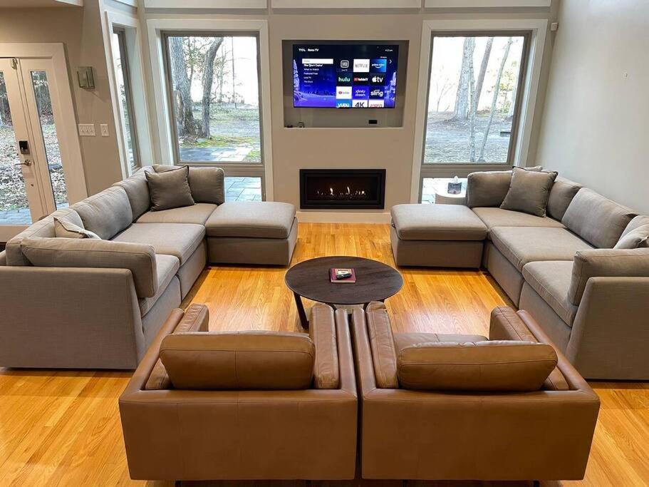 Willa Luxury Modern Waterfront Retreat Montross Zewnętrze zdjęcie