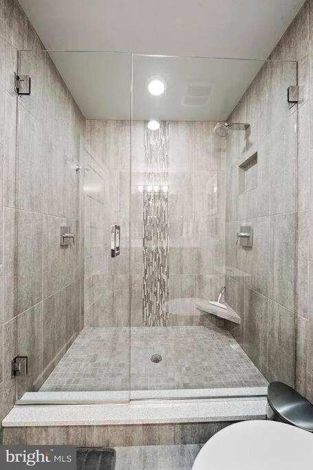 Willa Luxury Modern Waterfront Retreat Montross Zewnętrze zdjęcie